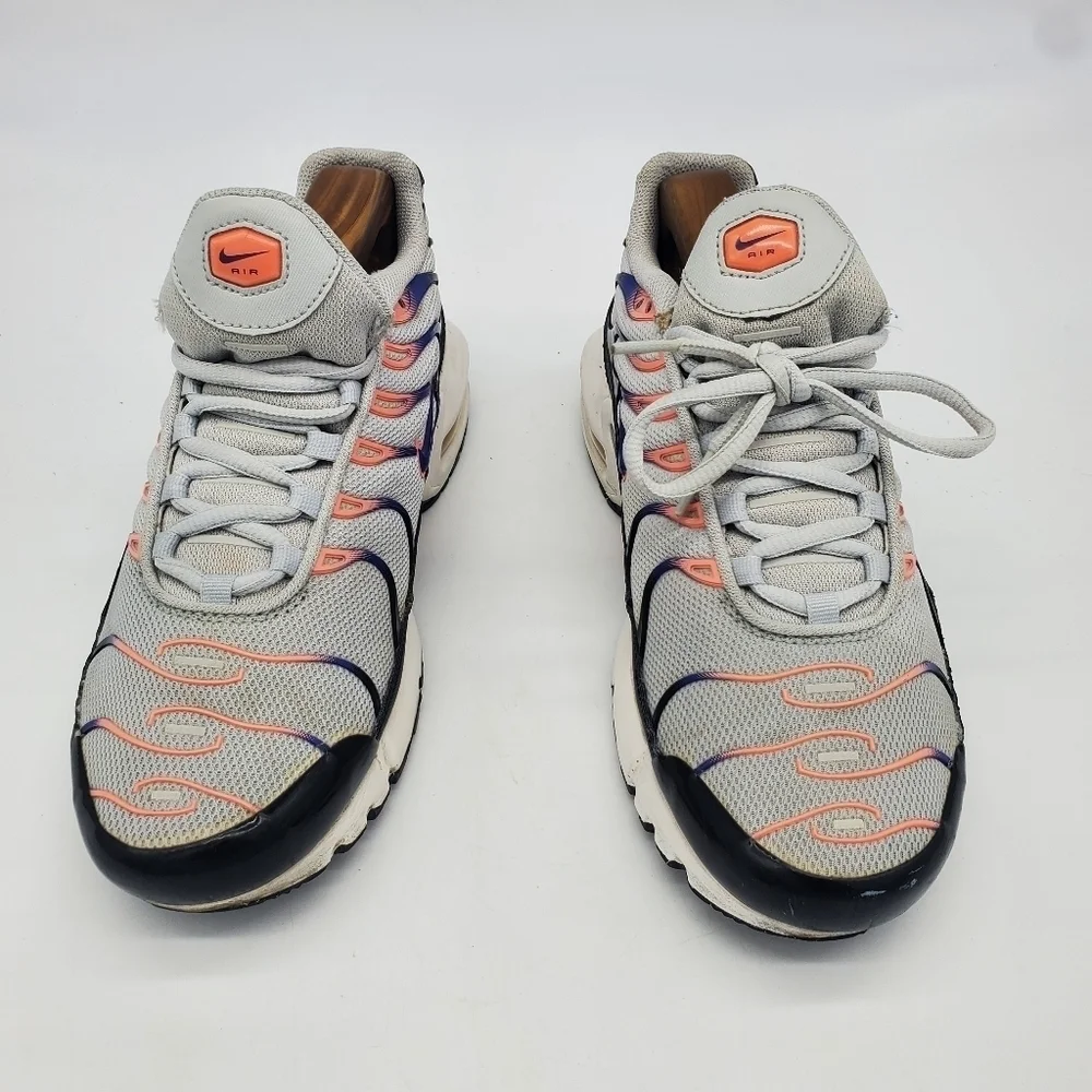 Nike Shoes Youth 7 Women 8.5 Air Max Plus TN GS Platinum Violet Lava 718071 007